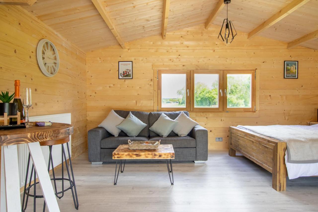 Choller Lake Lodges - Primrose Cabin With Private Hot Tub Arundel Zewnętrze zdjęcie
