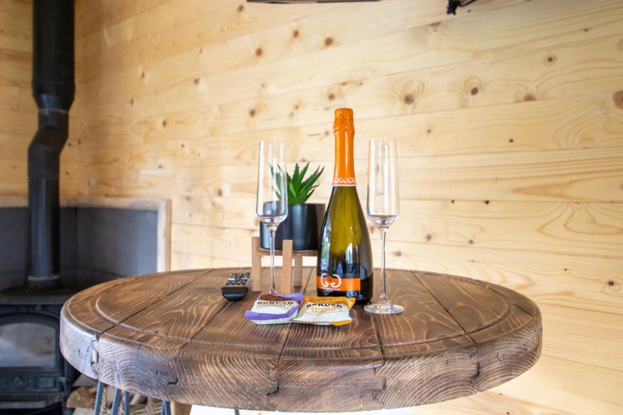Choller Lake Lodges - Primrose Cabin With Private Hot Tub Arundel Zewnętrze zdjęcie