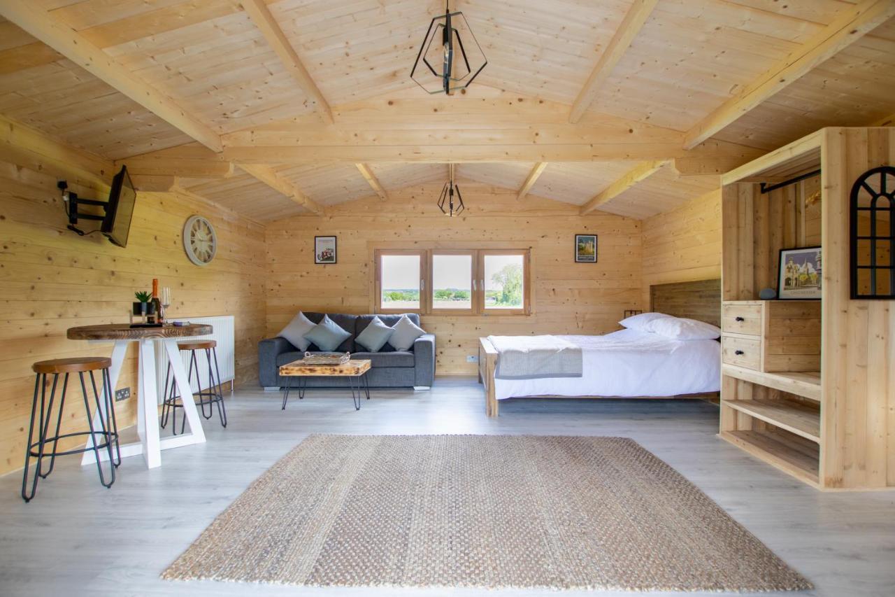 Choller Lake Lodges - Primrose Cabin With Private Hot Tub Arundel Zewnętrze zdjęcie